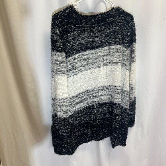 Madison Lilly Cardigan Two Hand Pockets Very Soft Fuzzy Material - Picture 5 of 5